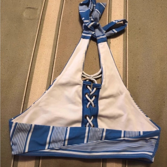 ♥️x2HP♥️Lovers + Friends Lace Up Halter Style Bikini Top ONLY - Picture 4 of 5